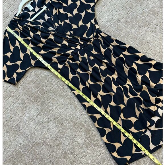 Diane Von Furstenberg Genevieve Spade Graphic Print Dress 6 Faux Wrap Black Tan - Picture 9 of 12